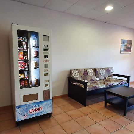 Joli Appartement T2 Dans Residence Avec Piscine, Hammam Et Parking Gratuits Carcassone Kültér fotó