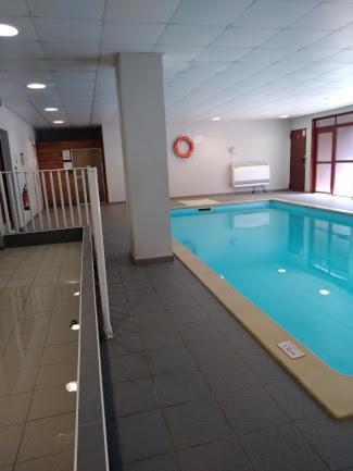Joli Appartement T2 Dans Residence Avec Piscine, Hammam Et Parking Gratuits Carcassone Kültér fotó