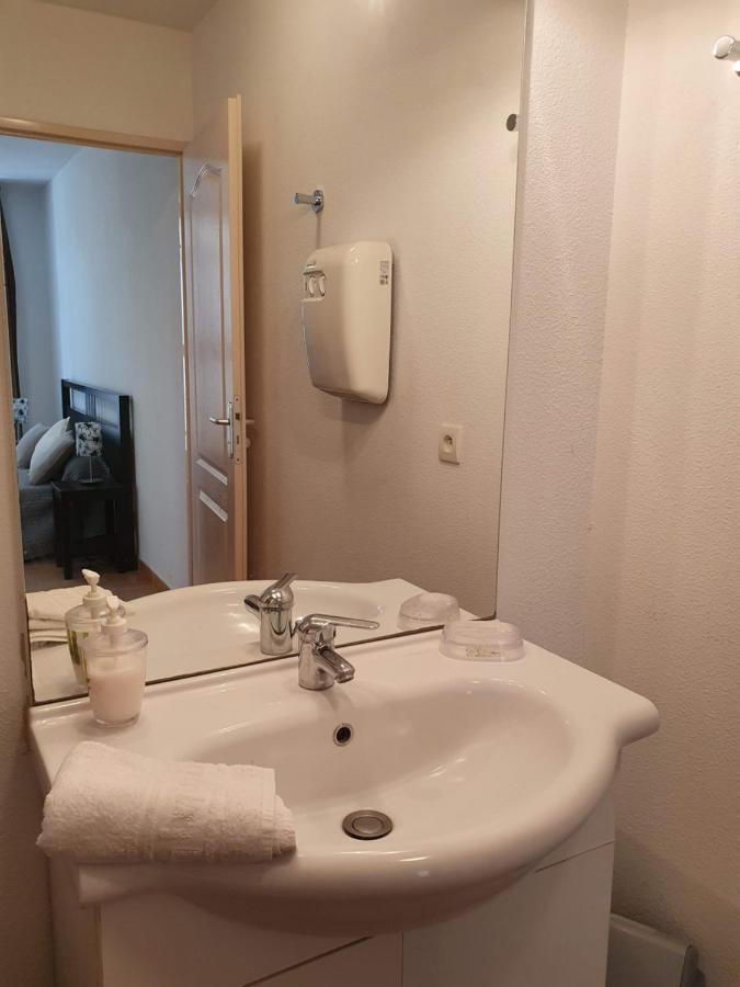 Joli Appartement T2 Dans Residence Avec Piscine, Hammam Et Parking Gratuits Carcassone Kültér fotó