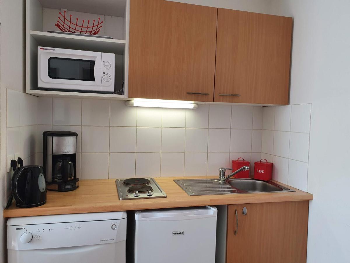 Joli Appartement T2 Dans Residence Avec Piscine, Hammam Et Parking Gratuits Carcassone Kültér fotó