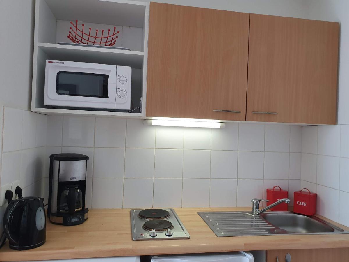 Joli Appartement T2 Dans Residence Avec Piscine, Hammam Et Parking Gratuits Carcassone Kültér fotó
